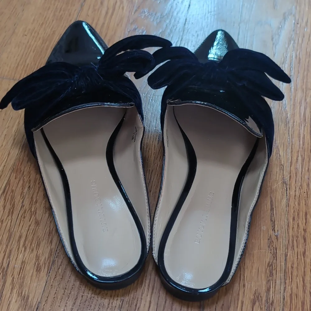 Banana Republic Black Patent Leather Mules With Navy Velvet Bows Festive Holiday - Picture 3 of 8